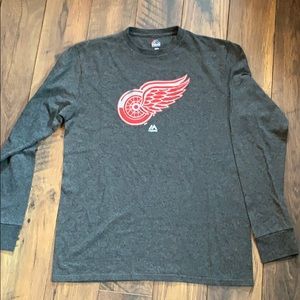 Men’s Detroit Red Wings t shirt